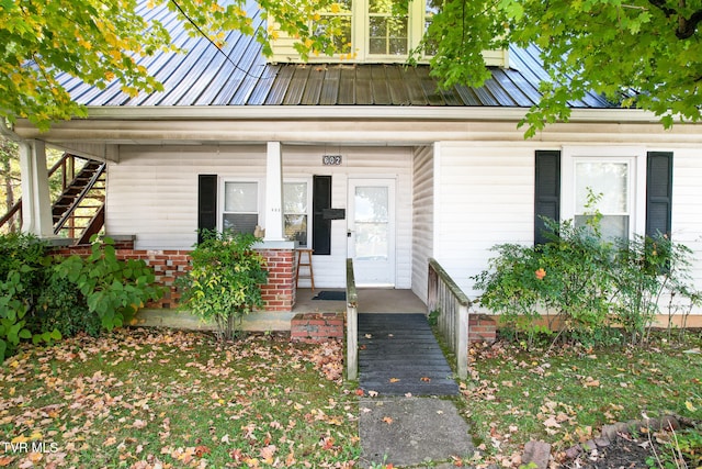 view of front of house with a porch