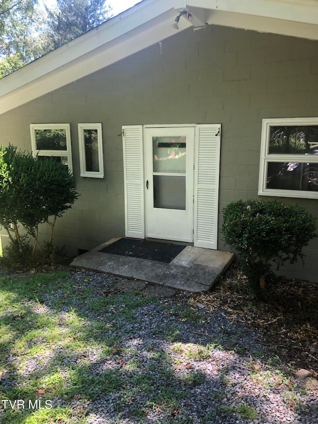 view of property entrance