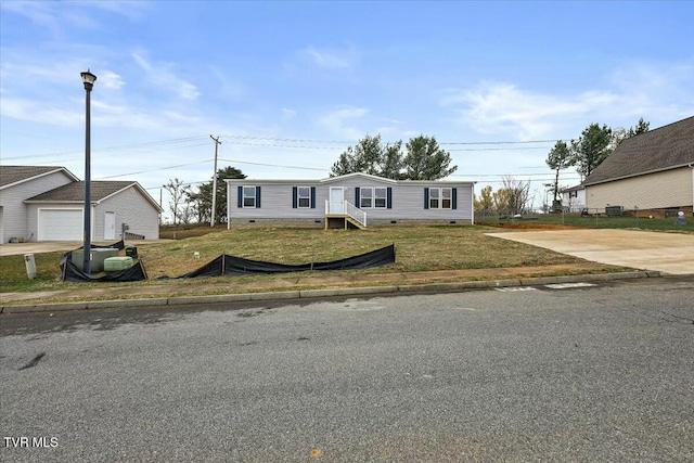 view of front of home with a front yard