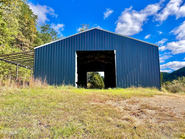 view of outbuilding