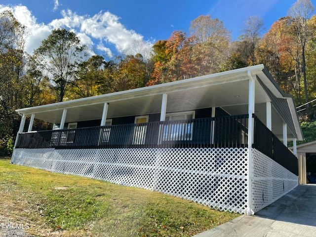 view of front of property