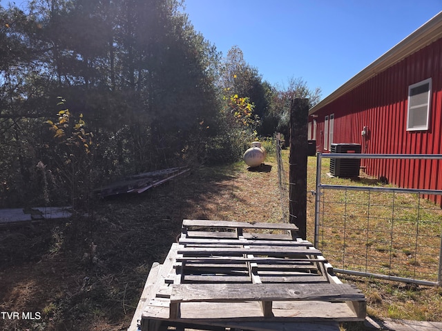 view of yard featuring cooling unit