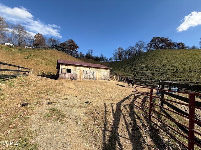 exterior space featuring a rural view