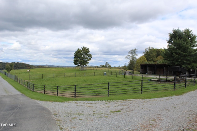 view of yard featuring a rural view