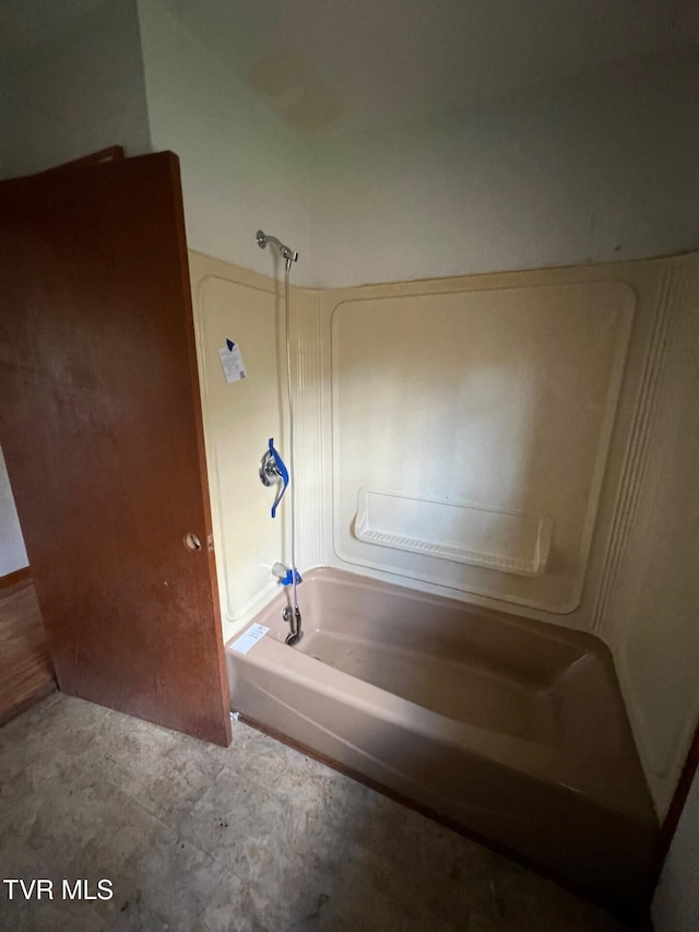 bathroom featuring shower / washtub combination