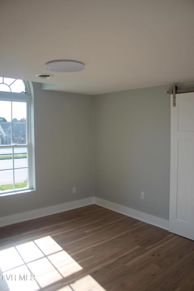 1334 E Center St, Kingsport, TN 37664 - photo 12