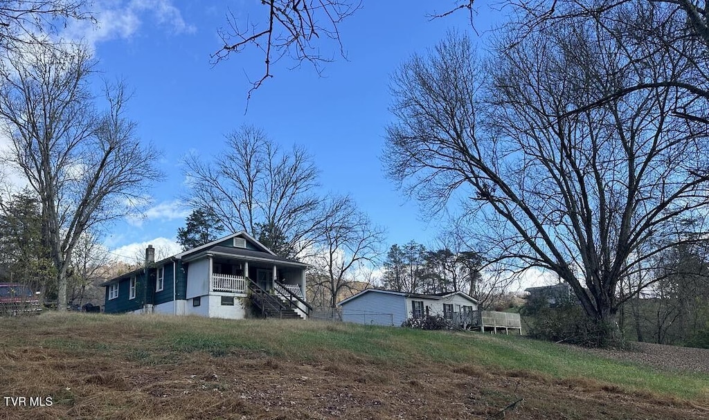 view of front of property