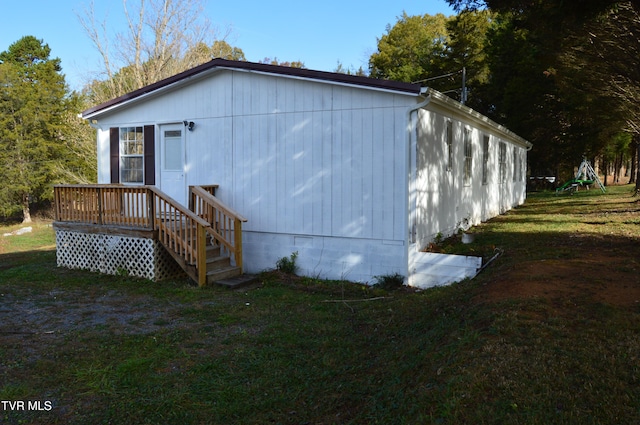 exterior space featuring a yard