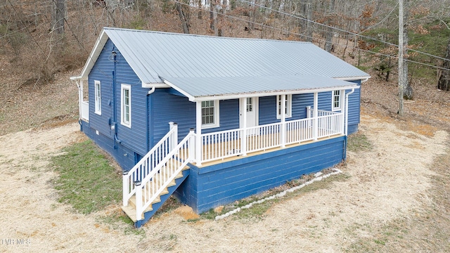 view of front facade featuring a porch