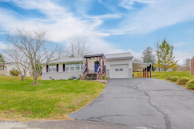 view of front facade featuring a carport and a front yard