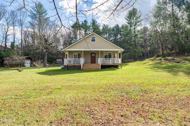 view of front facade featuring a front lawn and a porch