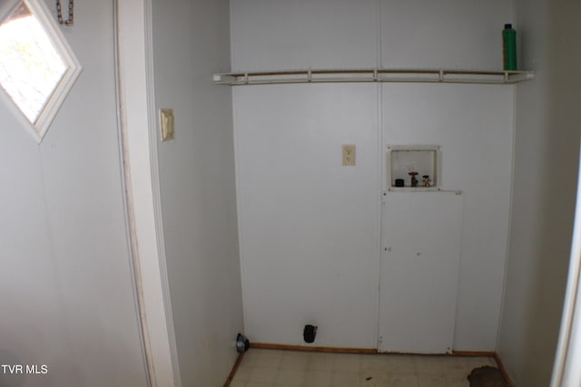 laundry area with washer hookup