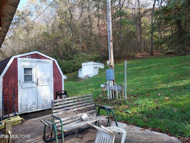 exterior space featuring a shed