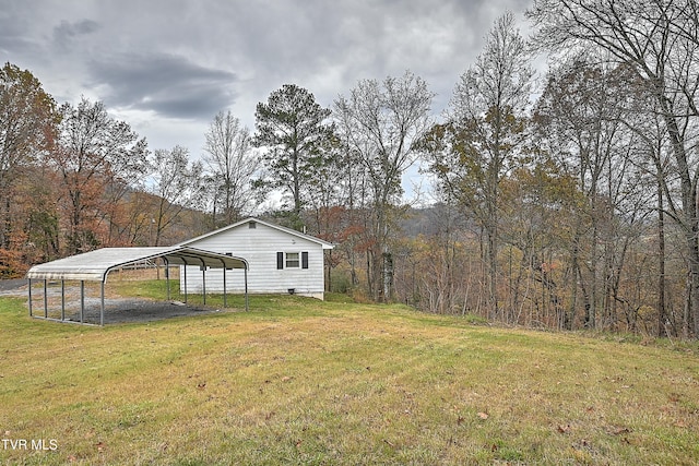 view of yard featuring a carport