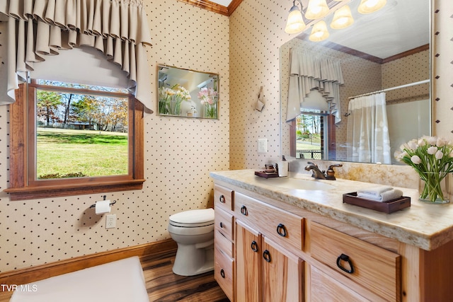 bathroom with curtained shower, wallpapered walls, a chandelier, toilet, and wood finished floors