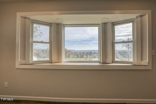 room details featuring baseboards