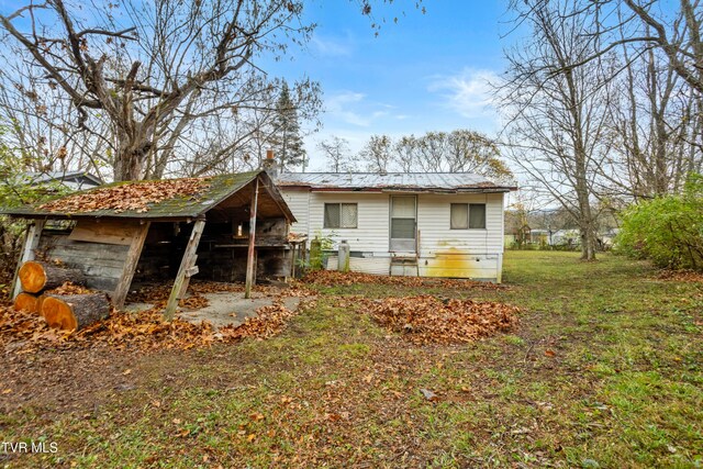 1667 Bristol Caverns Hwy, Bristol, TN 37620 - back of property with metal roof