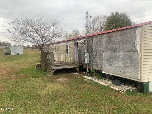 2260 Susong Memorial Rd, Greeneville, TN 37743 - exterior space with a deck and a lawn
