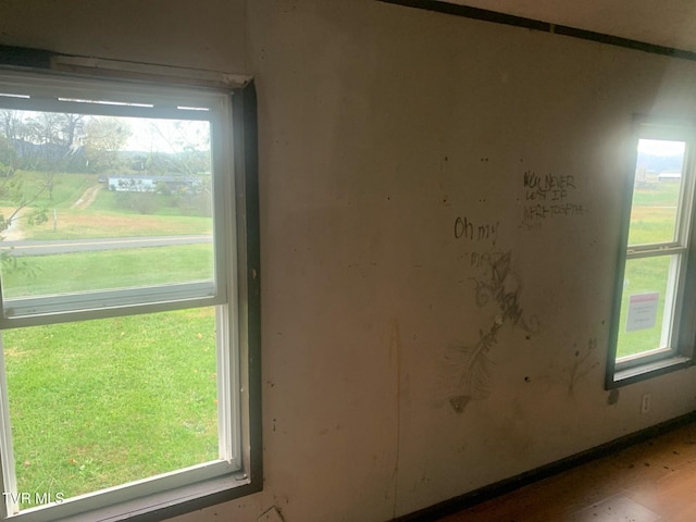2260 Susong Memorial Rd, Greeneville, TN 37743 - details with wood-type flooring