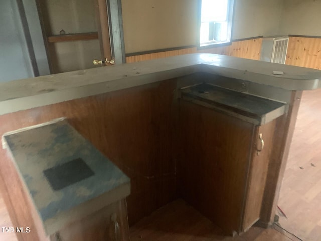 2260 Susong Memorial Rd, Greeneville, TN 37743 - kitchen featuring wood-type flooring and kitchen peninsula