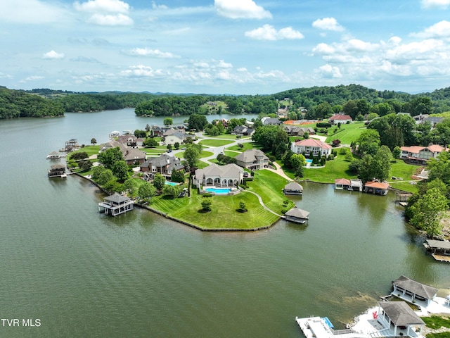 6 Edgewater Ct, Johnson City, TN 37615