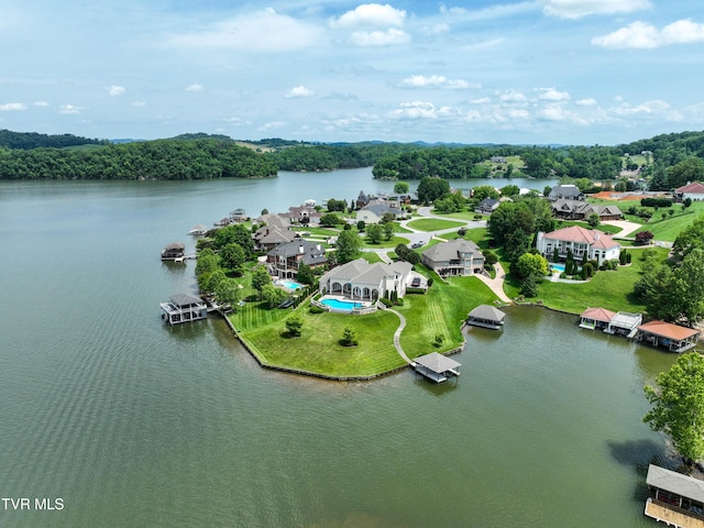 6 Edgewater Ct, Johnson City, TN 37615