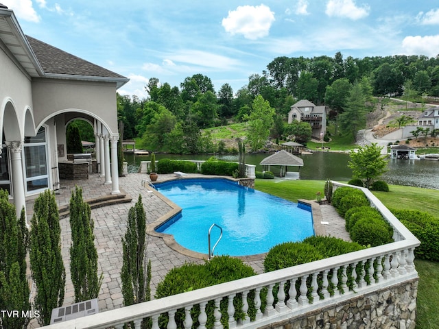 6 Edgewater Ct, Johnson City, TN 37615