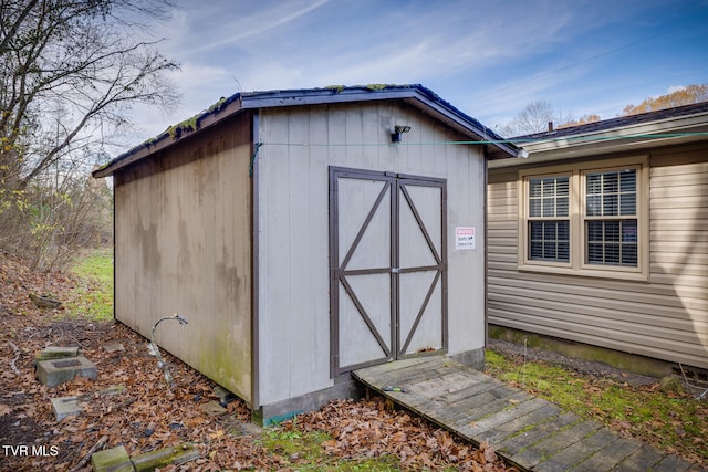 view of outdoor structure