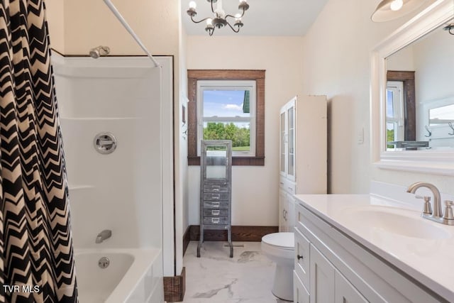 full bathroom with toilet, vanity, shower / tub combo, and an inviting chandelier