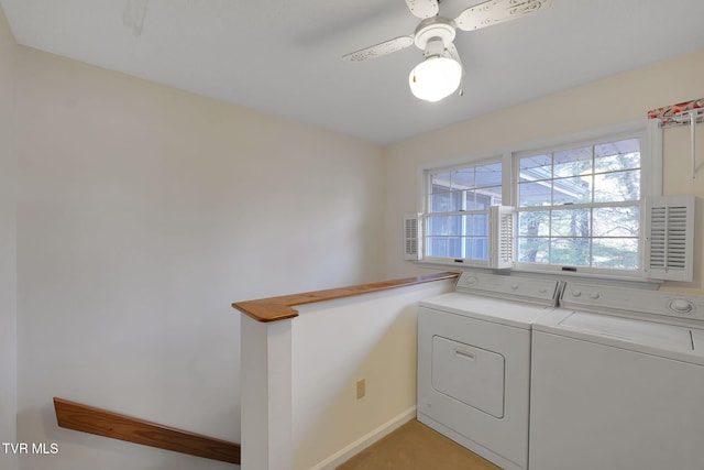 clothes washing area with ceiling fan and independent washer and dryer