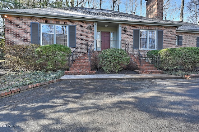 view of front of house