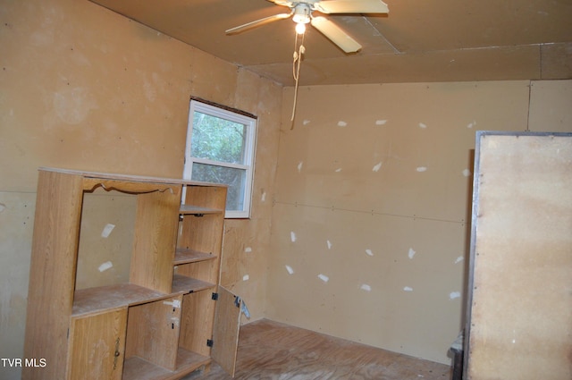 spare room featuring ceiling fan