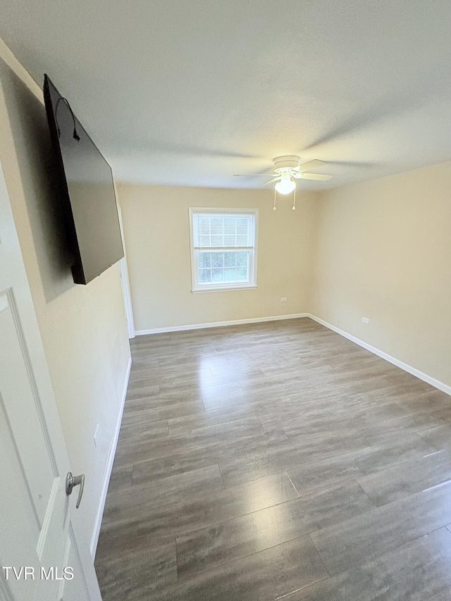 311 Dry Fork Rd, Del Rio, TN 37727 - unfurnished room with a ceiling fan and wood finished floors
