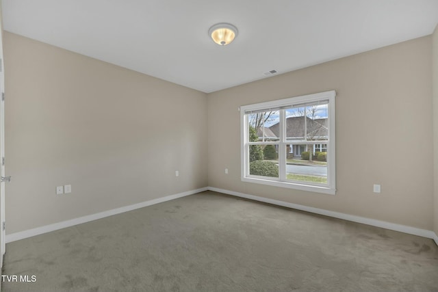 unfurnished room with carpet