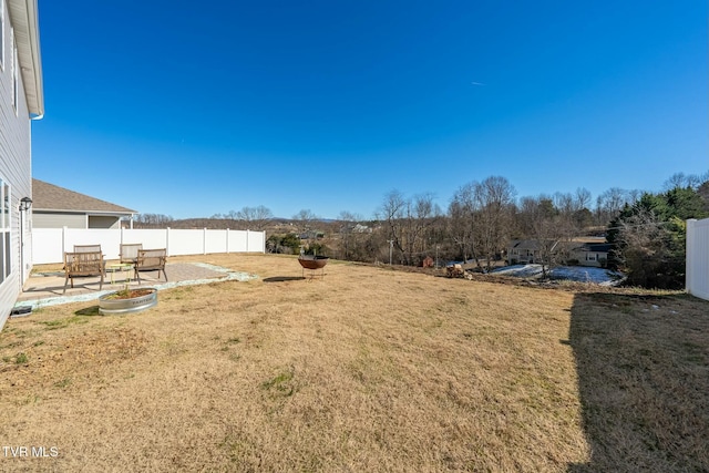 view of yard with a patio