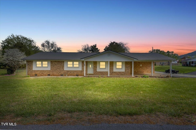 212 Mayflower Rd, Johnson City, TN 37601 - ranch-style house with crawl space, a front yard, and metal roof