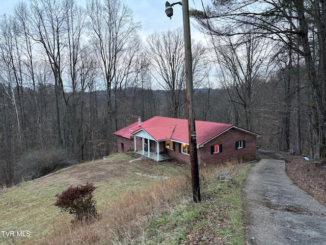 view of front facade with a porch