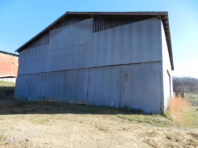 view of outdoor structure