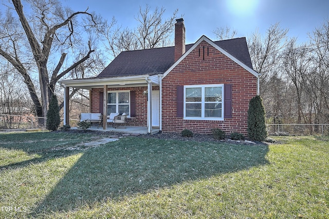 view of front of house with a front yard