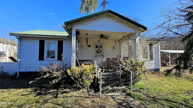 bungalow featuring a porch