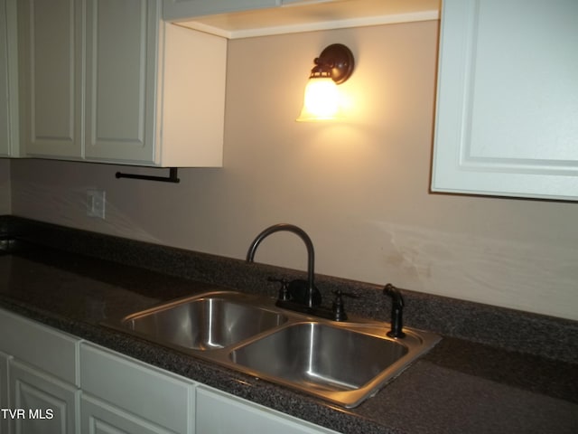 kitchen featuring sink