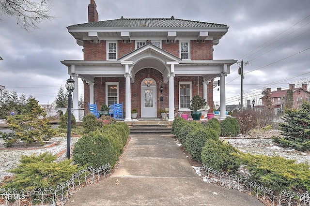 view of front of home with covered porch