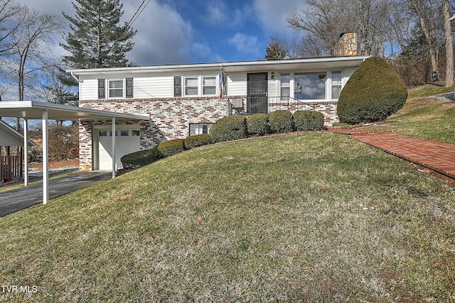 view of front of home with a front lawn, a garage, and a carport