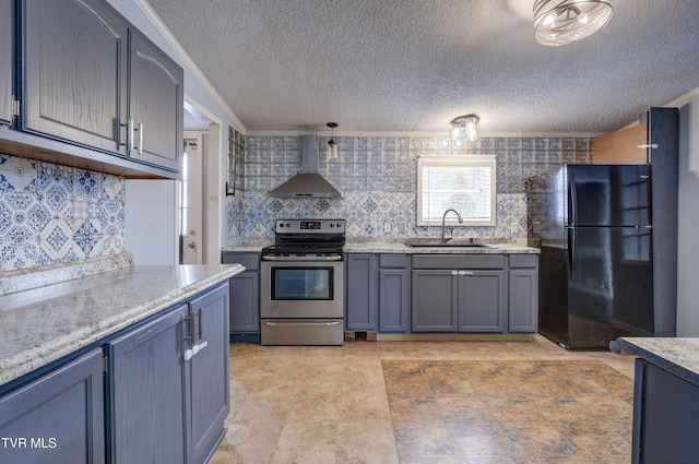 kitchen with crown molding, stainless steel electric stove, freestanding refrigerator, wall chimney exhaust hood, and a sink