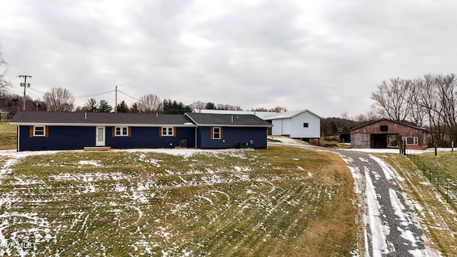 view of front of property