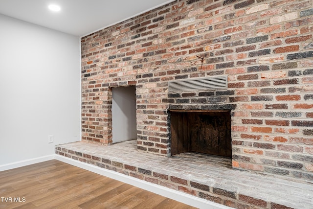 interior details with hardwood / wood-style floors