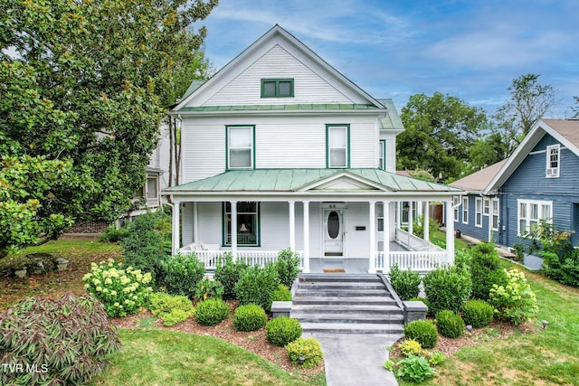 view of front of home featuring a porch