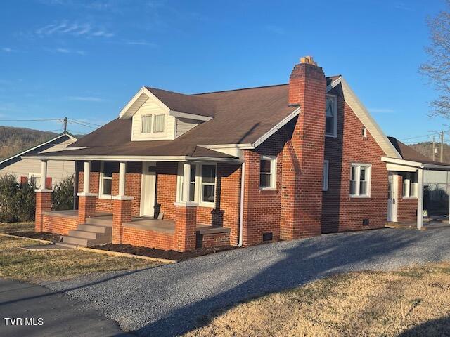 view of front of home featuring a porch