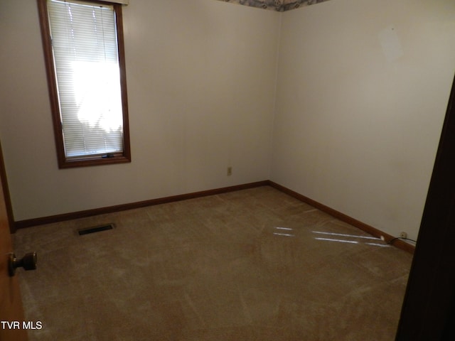 empty room with carpet