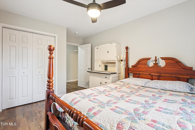 bedroom with ceiling fan, dark hardwood / wood-style floors, and a closet